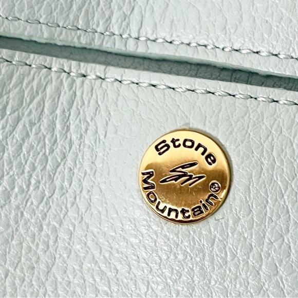 STONE MOUNTAIN Green Soft Leather Adjustable Strap Zipper Closure Shoulder Bag - Picture 4 of 14